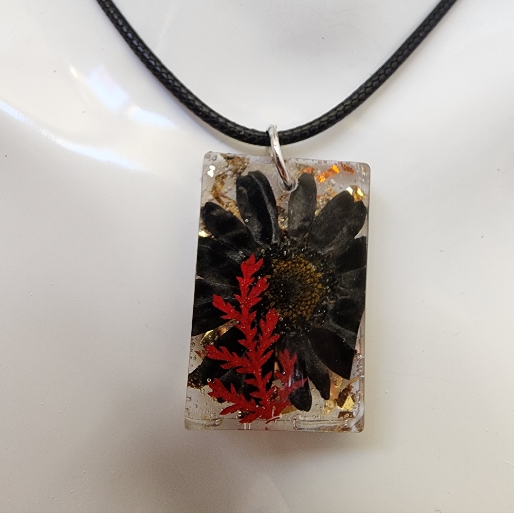 BrazenSoul Black Pressed Flower Resin Pendant Necklace